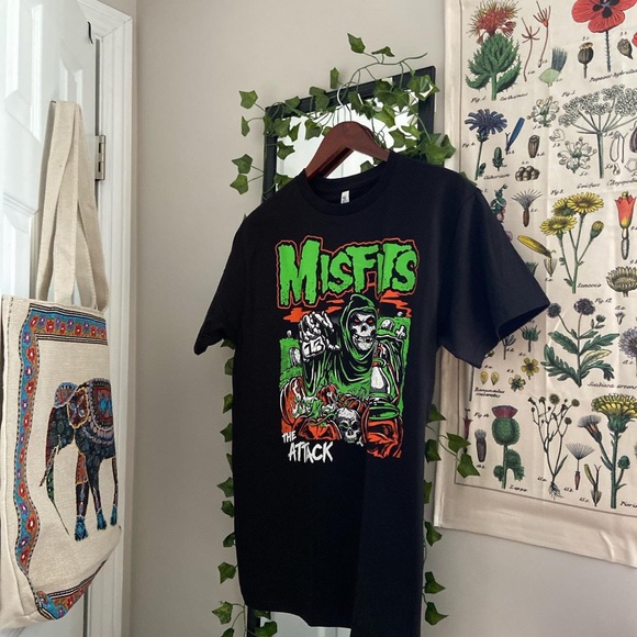 Pumpkin Misfits Shirt - Picture 4 of 4